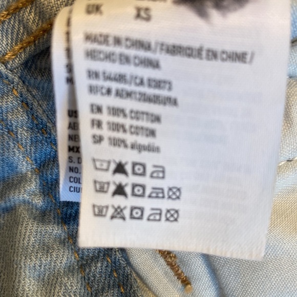 American Eagle light-washed denim jean jacket - Picture 4 of 4